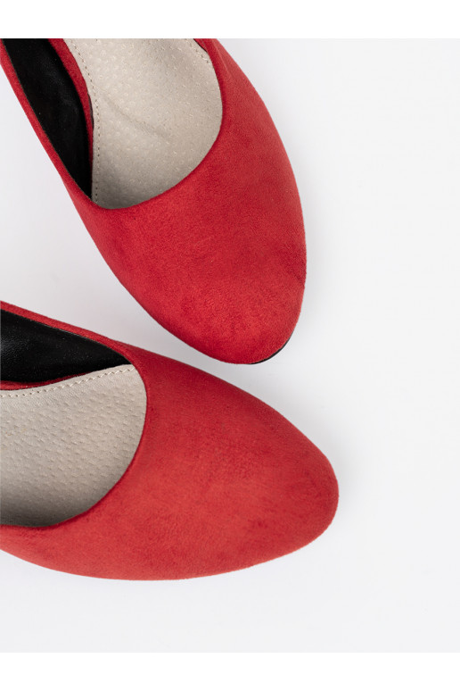 raudonos spalvos iš zomšos aukštakulniai 