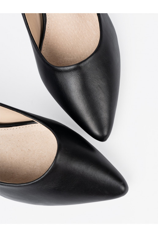 Juodos spalvos aukštakulniai na efektownym słupku