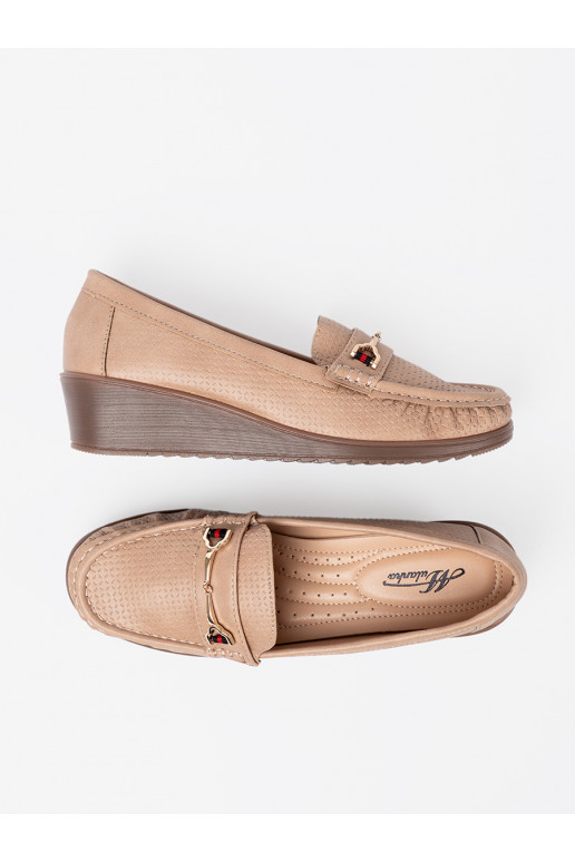 smėlio spalvos pusbačiai ze m zdobieniem