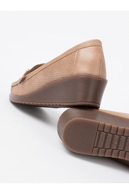 smėlio spalvos pusbačiai ze m zdobieniem