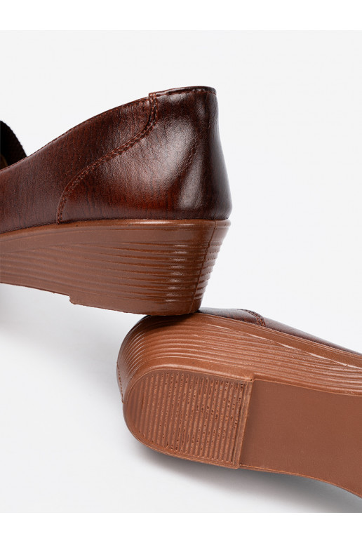 moteriški pusbačiai slip-on z fakturowanym noskiem moteriški pusbačiai slip-on z fakturowanym noskiem