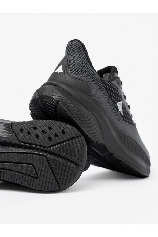  juodos spalvos  modelio batai z oddychającą cholewką McArthur