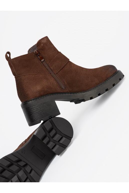 Hn d kotn kov kožen boty s ozdobnou sponou