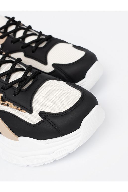 Juodos ir-  modelio batai su masyvia platforma