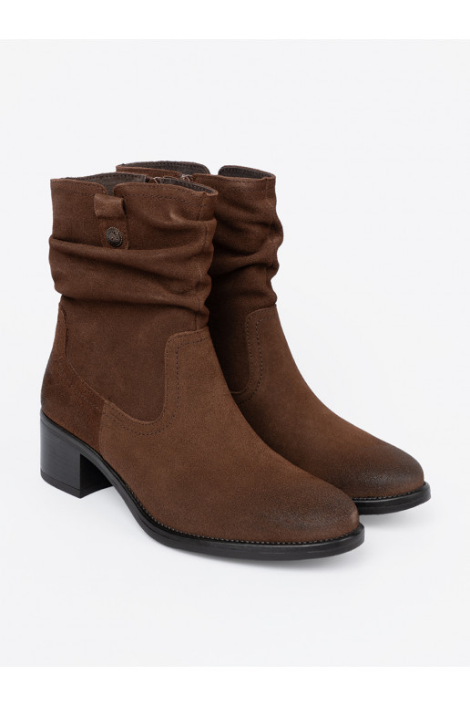 rudos spalvos   batai  Sergio Leone