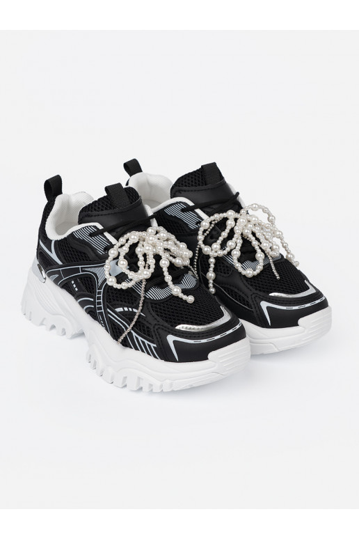 Juodos spalvos  modelio batai z białą kokardą i koralikami