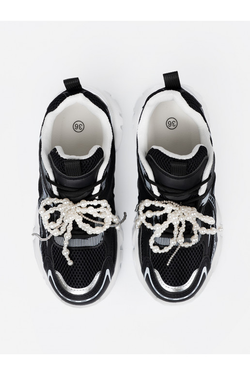 Juodos spalvos  modelio batai z białą kokardą i koralikami