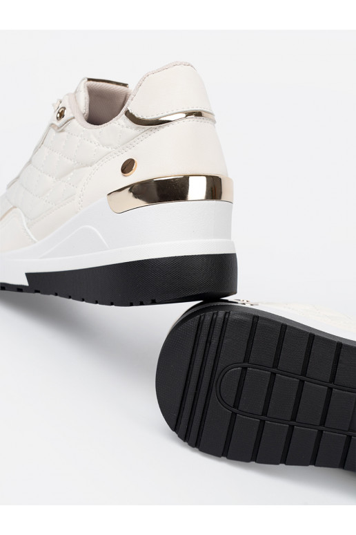 smėlio spalvos  modelio batai z połyskującymi mi akcentami