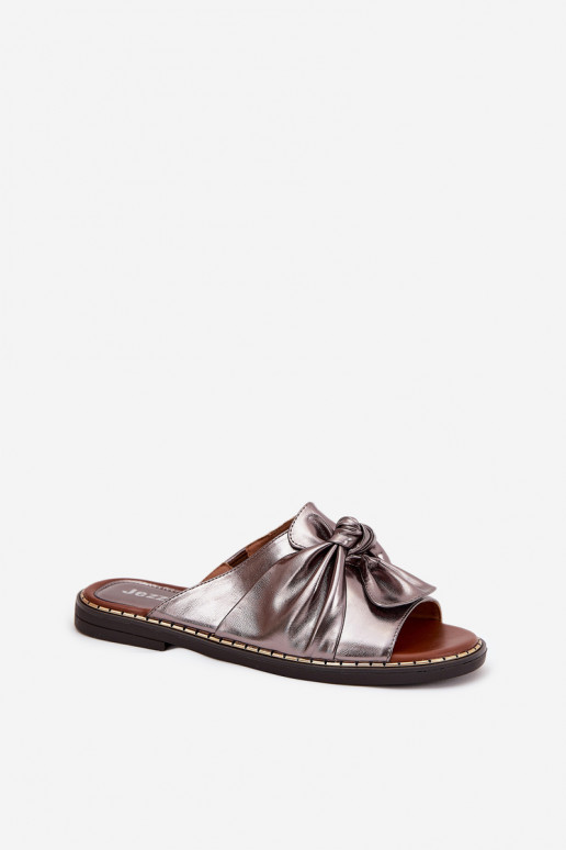 Moteriškos šlepetės su plačiais kulniukais pilkos spalvos Nelvira