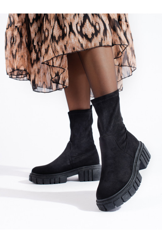 Juodos spalvos batai iš zomšos  Juodos spalvos batai iš zomšos