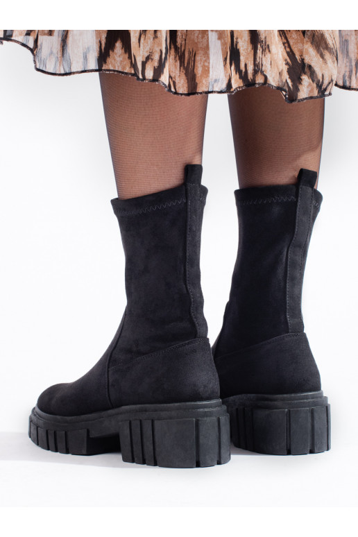 Juodos spalvos batai iš zomšos  Juodos spalvos batai iš zomšos