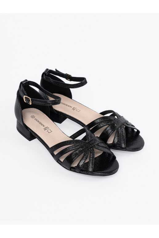 Elegantiško stiliaus juodos spalvos sandalai 