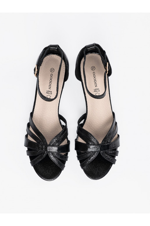 Elegantiško stiliaus juodos spalvos sandalai 