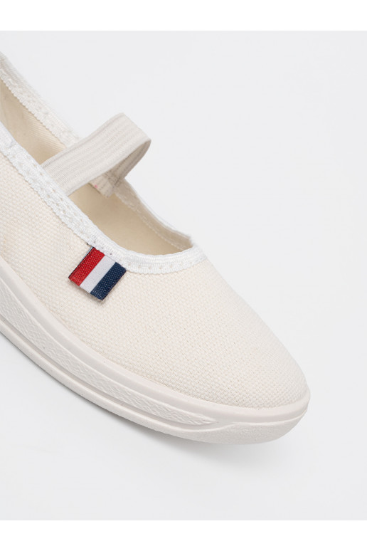  baltos spalvos batai z m paskiem