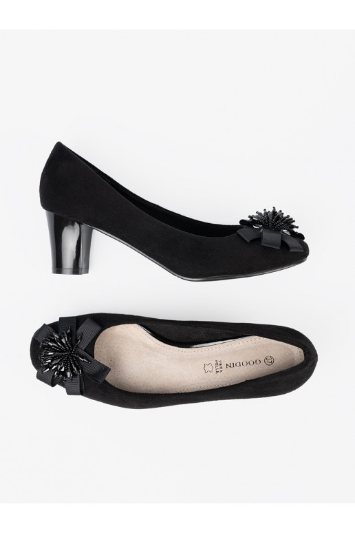 Juodos spalvos aukštakulniai z ozdobnym kwiatem