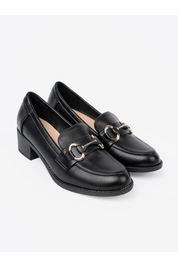 Juodos spalvos moteriški pusbačiai z elegancką sprzączką 2