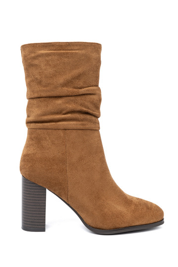 karamelinės spalvos batai  i obcasem