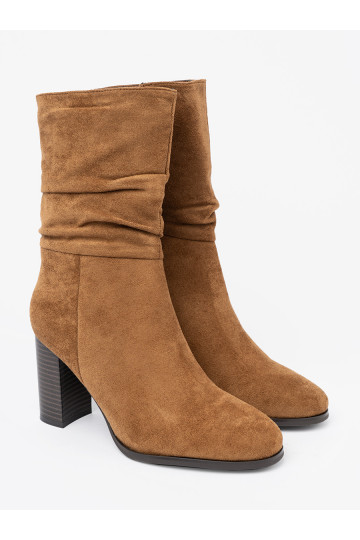 karamelinės spalvos batai  i obcasem 2