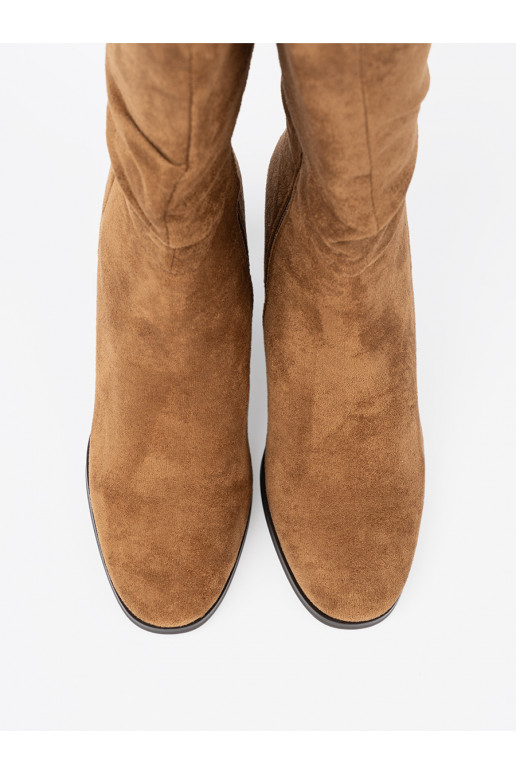 karamelinės spalvos batai  i obcasem