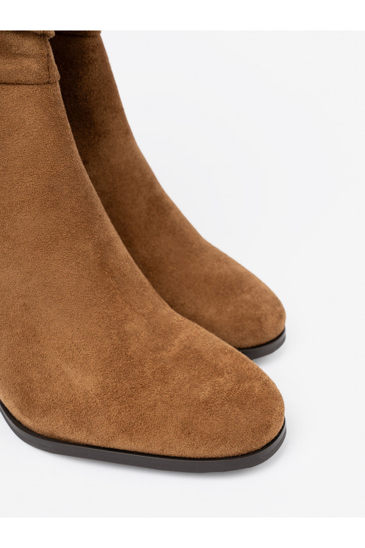 karamelinės spalvos batai  i obcasem