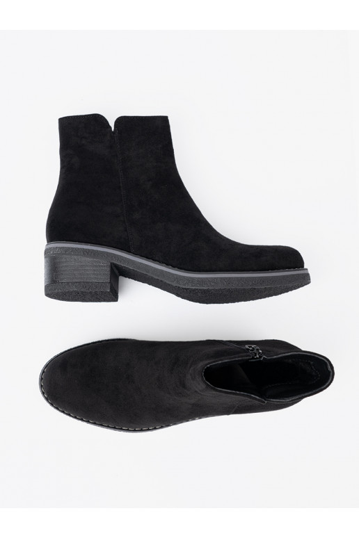 Proste juodos spalvos batai na komfortowym obcasie