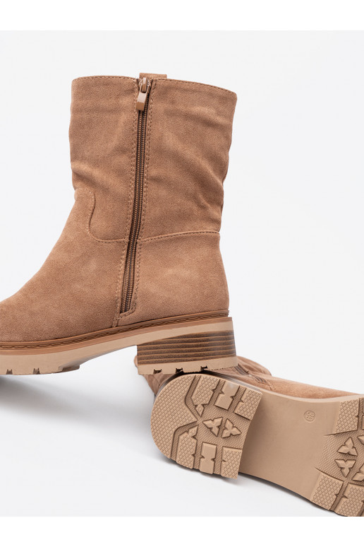 Minimalistyczne batai kamelowe z miękkiego zamszu Minimalistyczne batai kamelowe z miękkiego zamszu