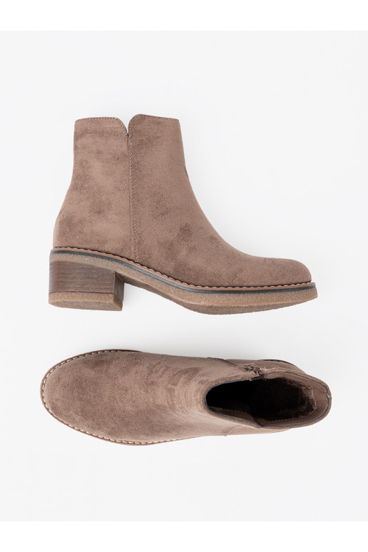 tamsios  batai   tamsios  batai