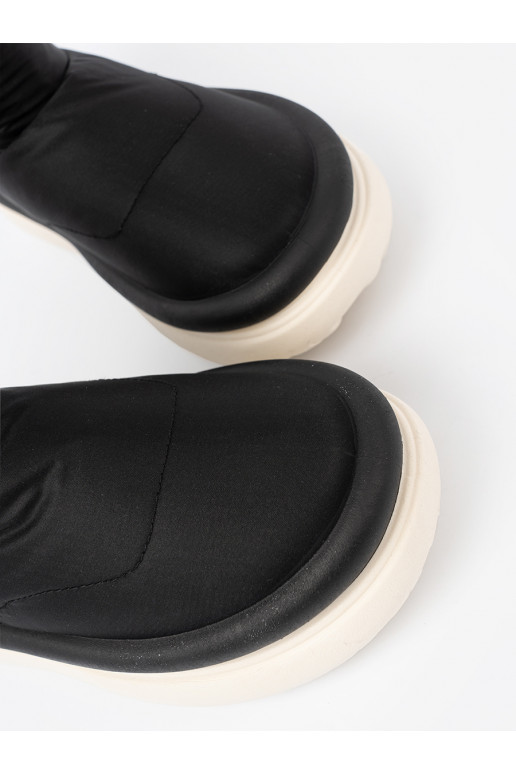 atsparūs vandeniui  sniego batai juodos spalvos z futrzanym wnętrzem