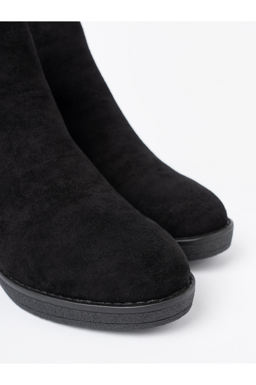iš zomšos batai juodos spalvos z elastyczną wstawką