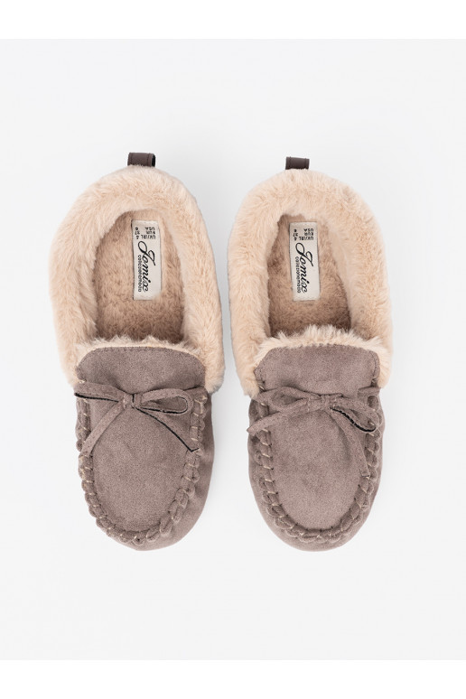 smėlio spalvos kapcie su bantuku i puszystym wnętrzem typu mokasinai
