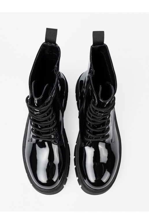 Juodos spalvos  auliniai batai na masywnej podeszwie Juodos spalvos  auliniai batai na masywnej podeszwie