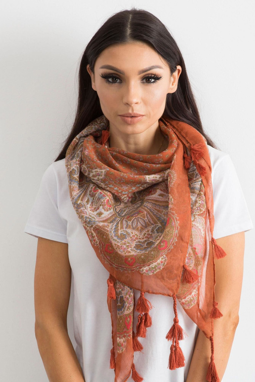 Šviesiai rudas šalikas su raštu ir...