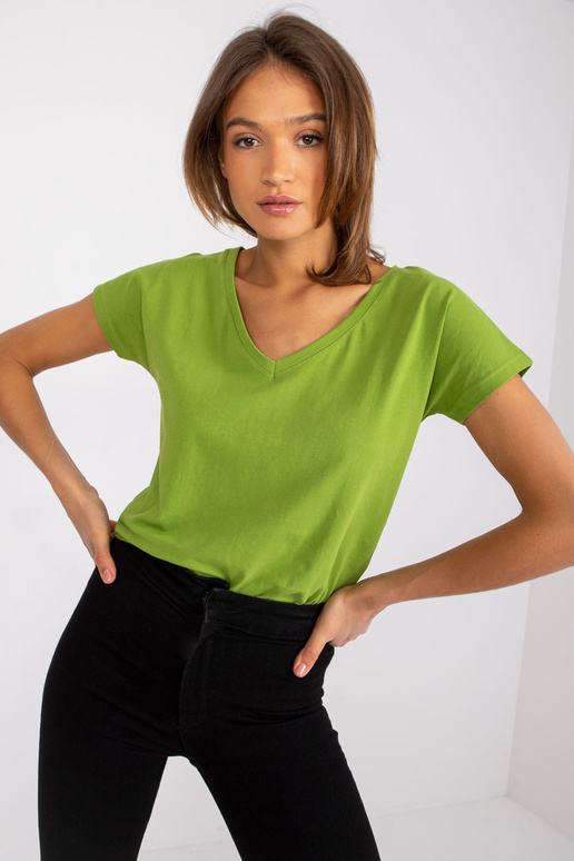 Šviesiai žalios spalvos marškinėliai...