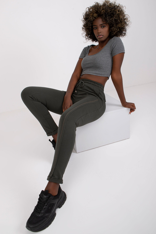 Tamsios chaki spalvos kelnės