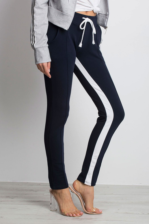 Tamsiai mėlynos spalvos sportinės kelnės