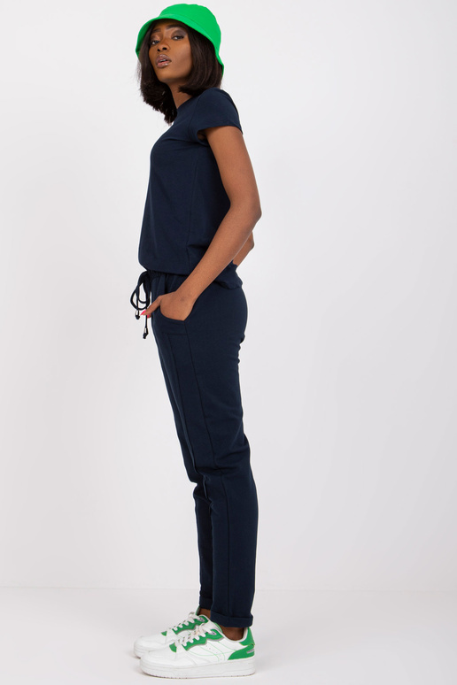 Tamsiai mėlynos kelnės