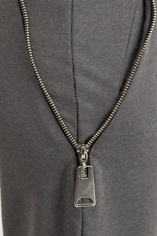 Tamsiai pilkos kelnių lemputės