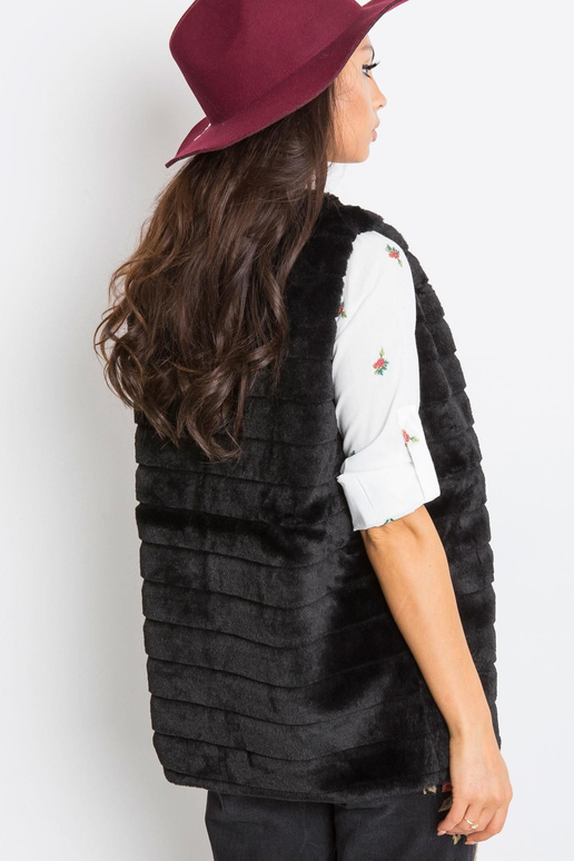 Juoda minkšta liemenė OCH BELLA Juoda minkšta liemenė OCH BELLA