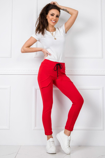 Raudonos kelnės Paruošta