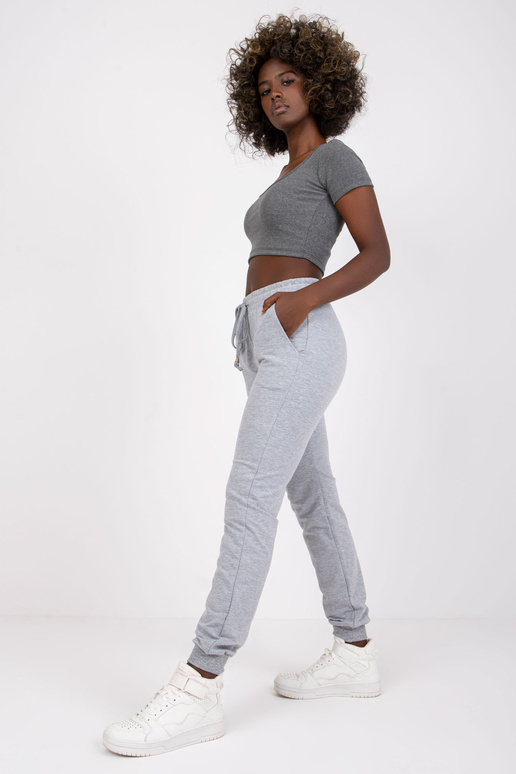 Pilkos kelnės Greičiau