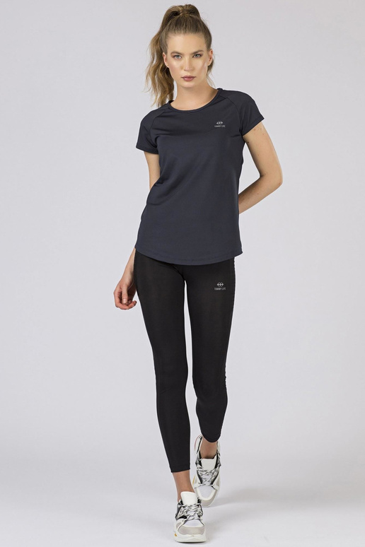 Tamsiai mėlyni TOMMY LIFE marškinėliai Tamsiai mėlyni TOMMY LIFE marškinėliai