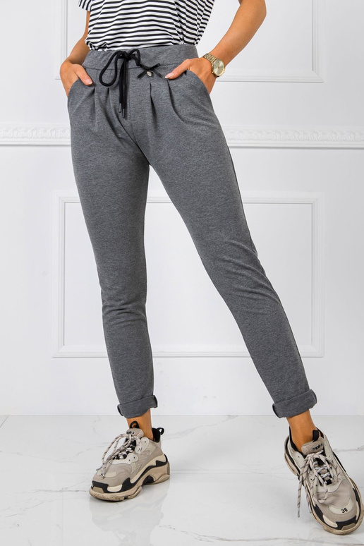 Tamsiai pilkos Jess kelnės