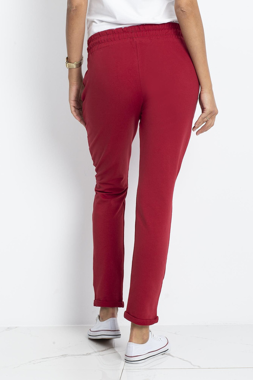 Burgundy spalvos Cadence kelnės