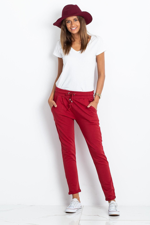 Burgundy spalvos Cadence kelnės