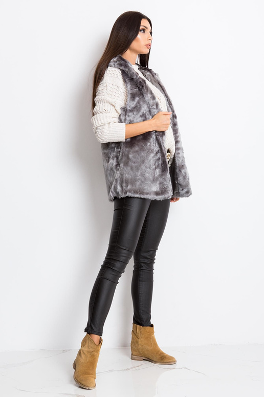 Pilka pūkuota liemenė