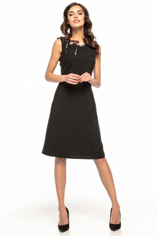 Suknelė modelis 127938 Tessita