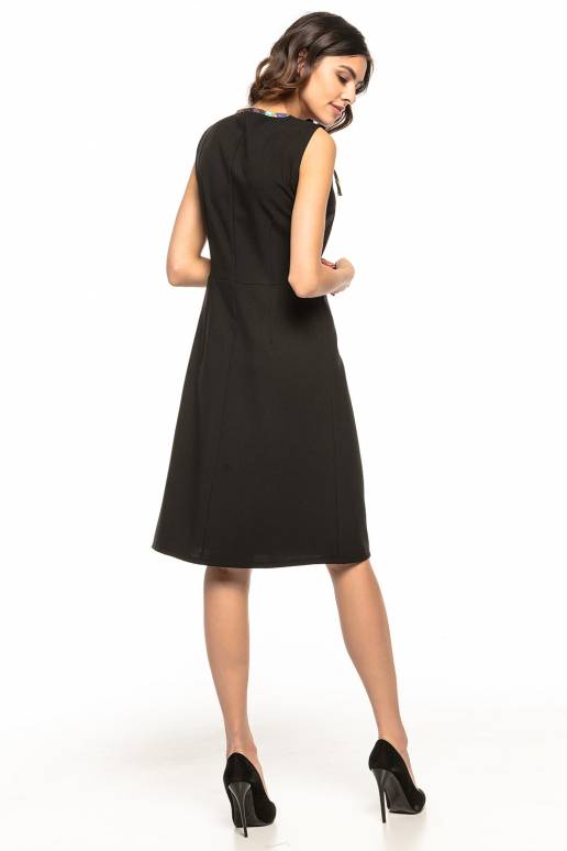 Suknelė modelis 127938 Tessita