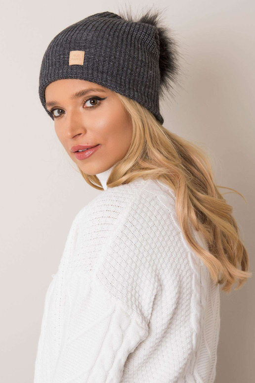 Tamsiai pilka snaputė su pomponu RUE...