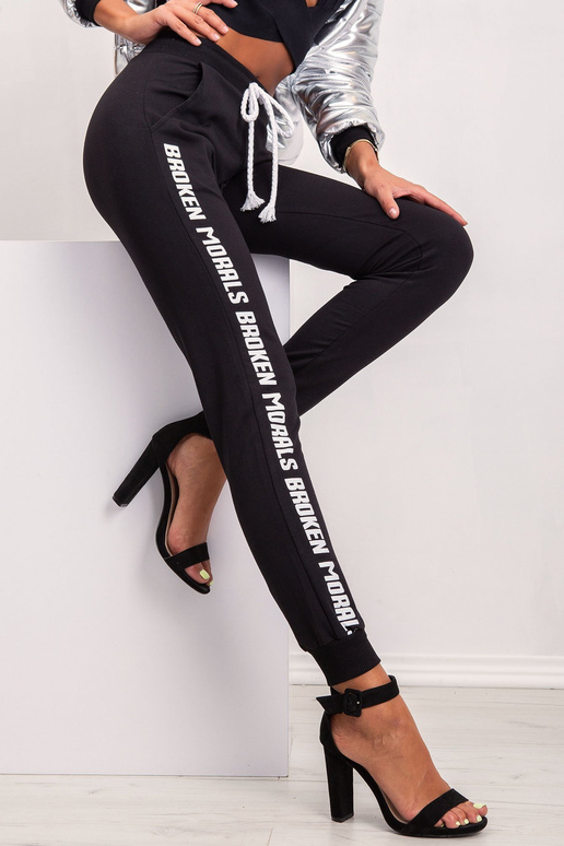 Juodos kelnės Visos