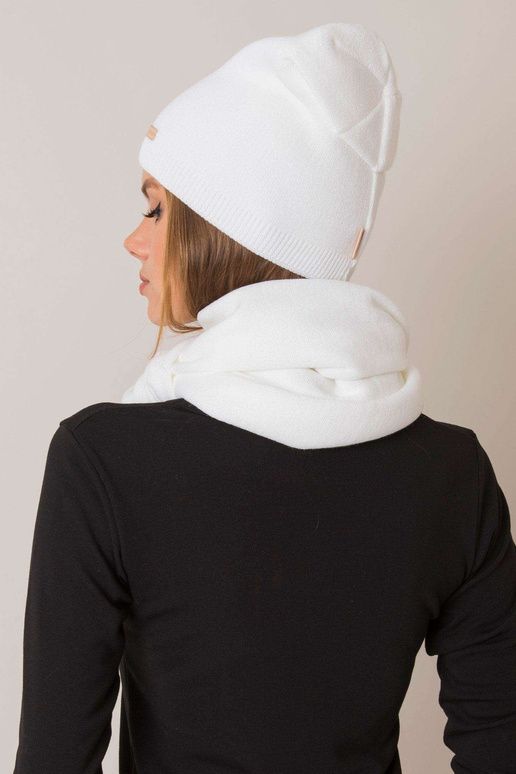 Baltas megztas rinkinys RUE PARIS